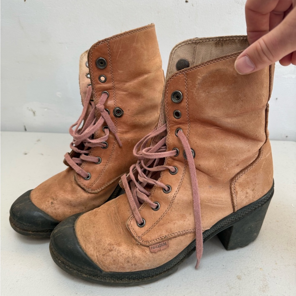 Stylish Tan and Black Women's Lace-Up Boots